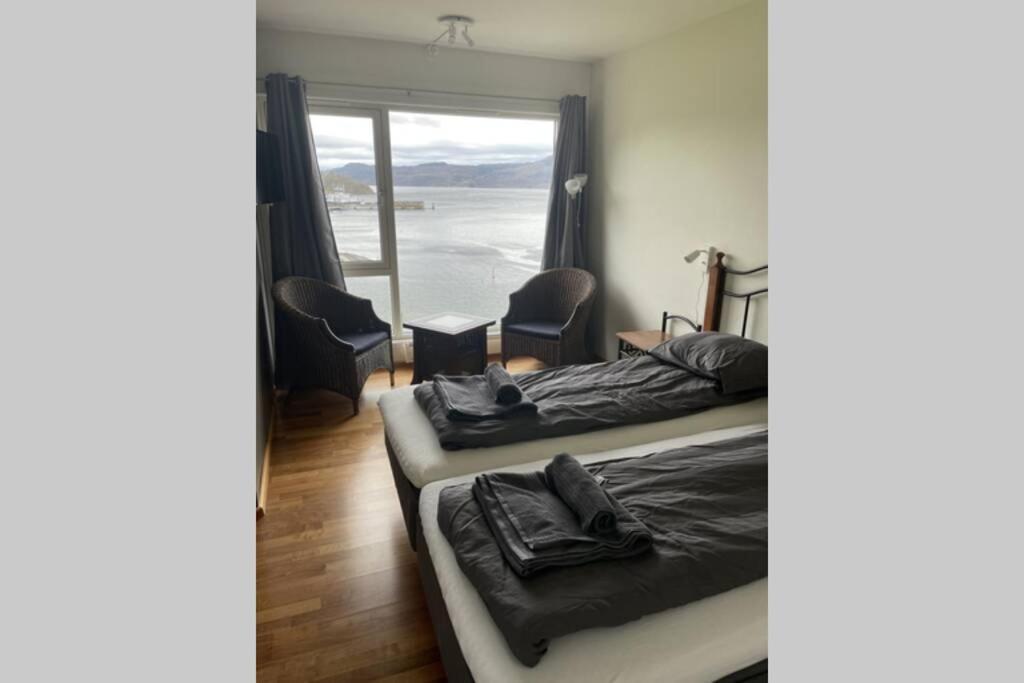 Flott Leilighet Med Spektakulaer Utsikt! Hjelmeland 外观 照片