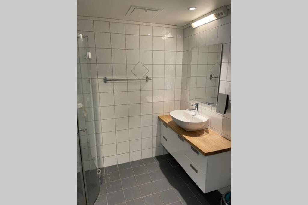 Flott Leilighet Med Spektakulaer Utsikt! Hjelmeland 外观 照片